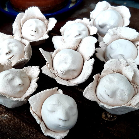 plastik bluetenkinder hell nach erstbrand 1